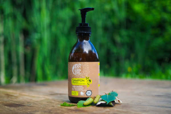 Čapovaný šampón na suché vlasy breza a citrónová tráva Tierra Verde